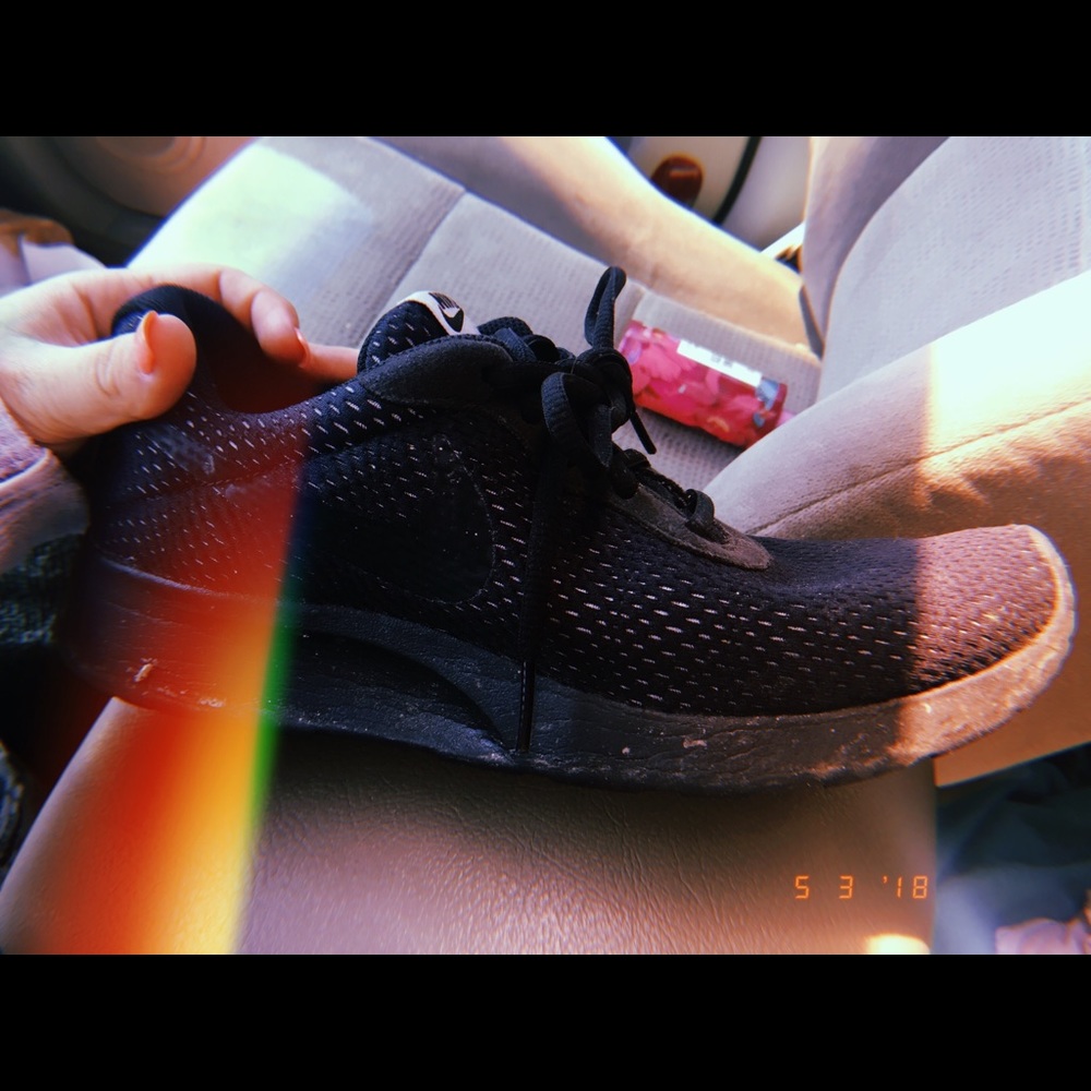 Black nikes — price is negotiable